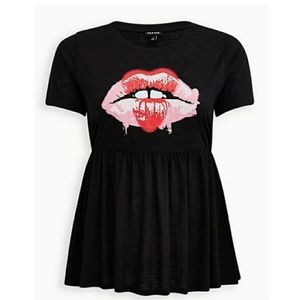 NWT Torrid Black Heart Lips Babydoll Tee 3X